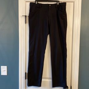 Lululemon ABC Classic Pants Black 36x33.5”